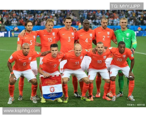 荷兰足球现役明星男足球员介绍与成就分析 荷兰足球现役明星男足球员介绍与成就分析