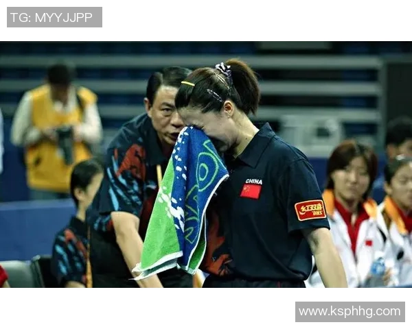 足球明星亨得利的辉煌职业生涯与个人成就全解析 足球明星亨得利的辉煌职业生涯与个人成就全解析