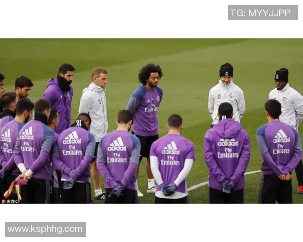 足球明星的独特技巧解析与训练方法分享