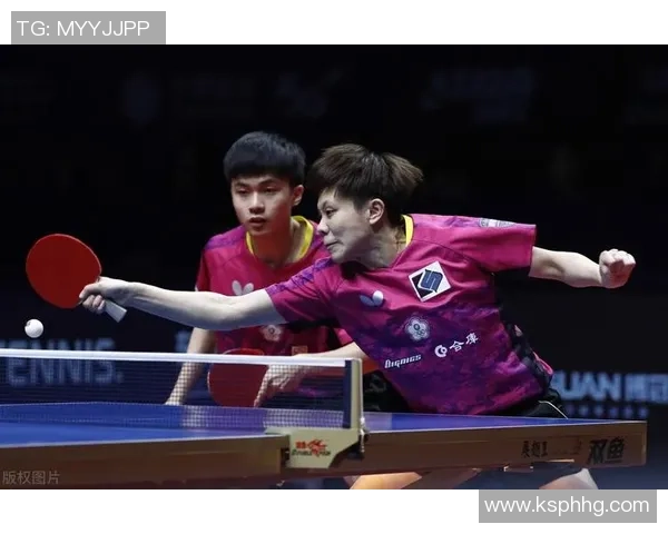 重庆羽毛球队在全国锦标赛积分榜上以80分稳居第一名展现强劲实力